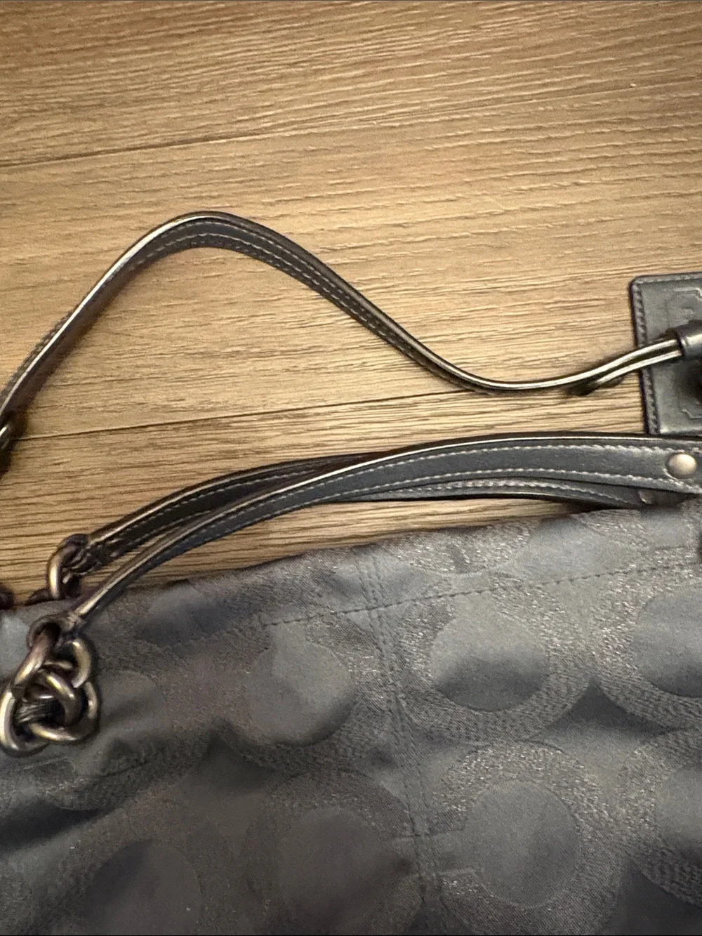 Coach Black Signature Jacquard Shoulder Bag with Chain Accents - Picture 4 of 9
